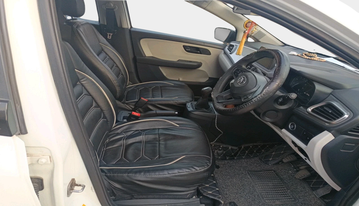 2022 Tata ALTROZ XT PETROL, Petrol, Manual, 27,219 km, interior