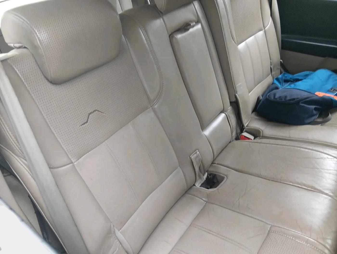 2016 Mahindra XUV500 W10 AT, Diesel, Automatic, 1,27,400 km, interior