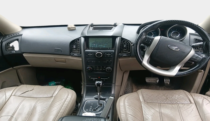 2016 Mahindra XUV500 W10 AT, Diesel, Automatic, 1,22,999 km, interior