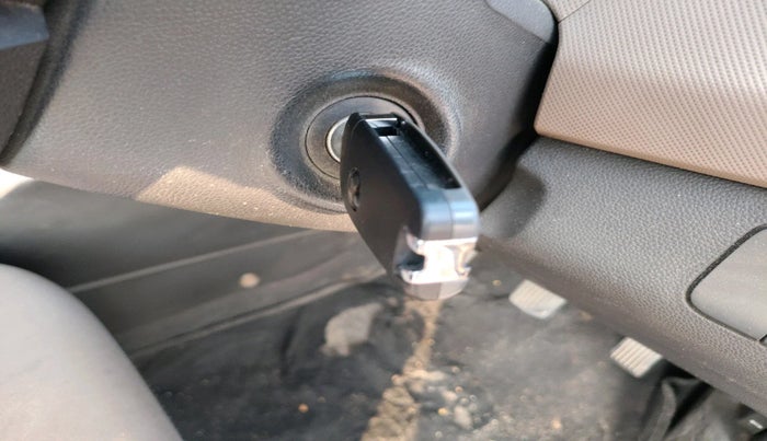 2014 Hyundai Xcent S 1.2, Petrol, Manual, 1,17,357 km, interior