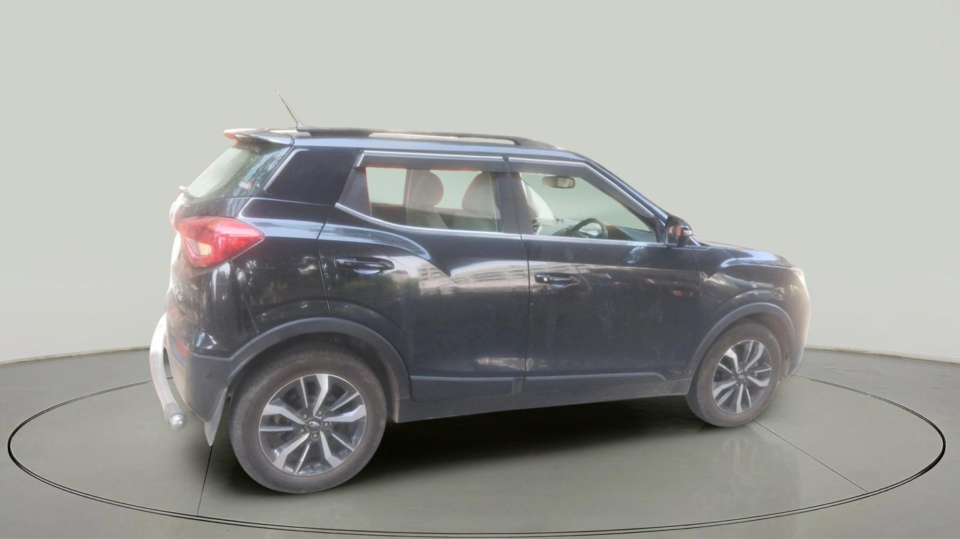 2020 Mahindra XUV300 W8 (O) 1.2 PETROL, Petrol, Manual, 1,50,433 km, exterior