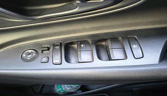 2022 Hyundai NEW I20 SPORTZ 1.2 MT, Petrol, Manual, 26,758 km, interior