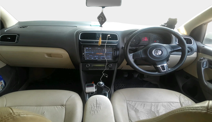 2011 Volkswagen Vento HIGHLINE 1.6 MPI, Petrol, Manual, 91,027 km, interior