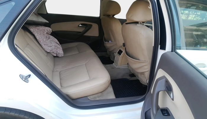 2011 Volkswagen Vento HIGHLINE 1.6 MPI, Petrol, Manual, 91,027 km, interior