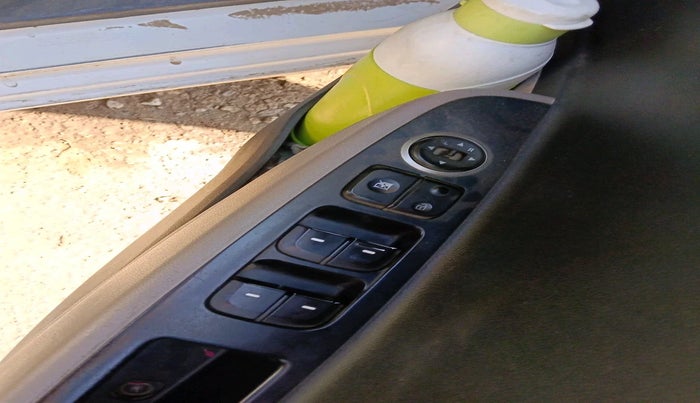 2017 Hyundai Grand i10 SPORTZ 1.2 KAPPA VTVT, Petrol, Manual, 87,954 km, interior