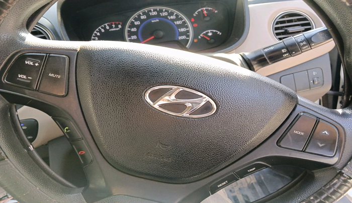 2017 Hyundai Grand i10 SPORTZ 1.2 KAPPA VTVT, Petrol, Manual, 87,954 km, interior