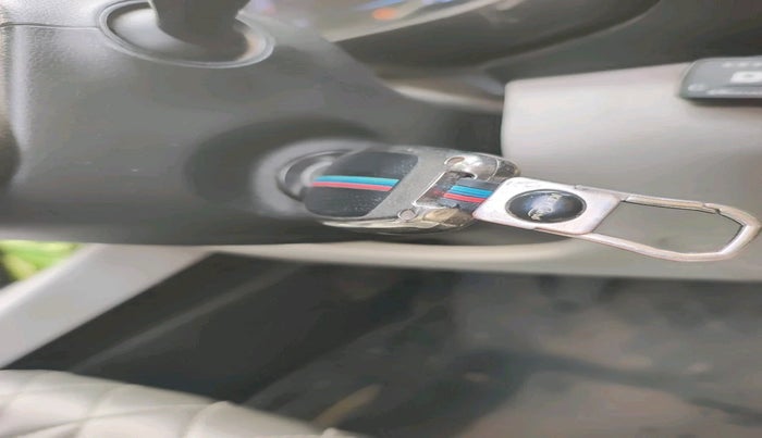 2022 Hyundai VENUE S 1.2, Petrol, Manual, 1,31,318 km, interior