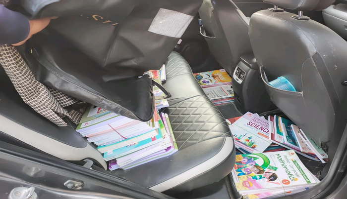 2022 Hyundai VENUE S 1.2, Petrol, Manual, 1,31,318 km, interior