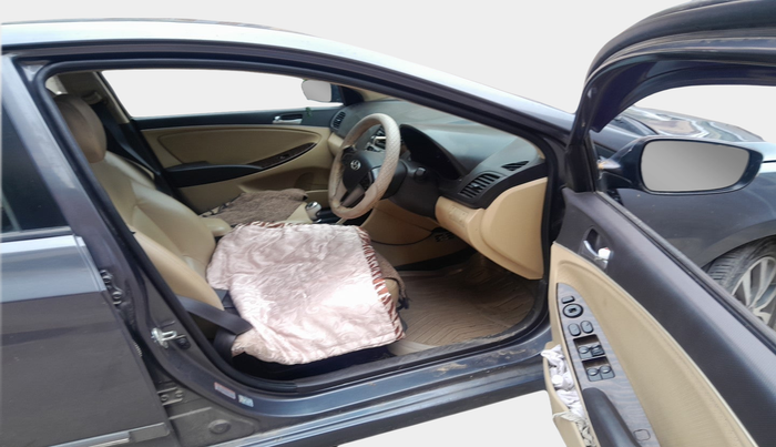 2015 Hyundai Verna FLUIDIC 1.6 CRDI SX 4S, Diesel, Manual, 1,11,136 km, interior