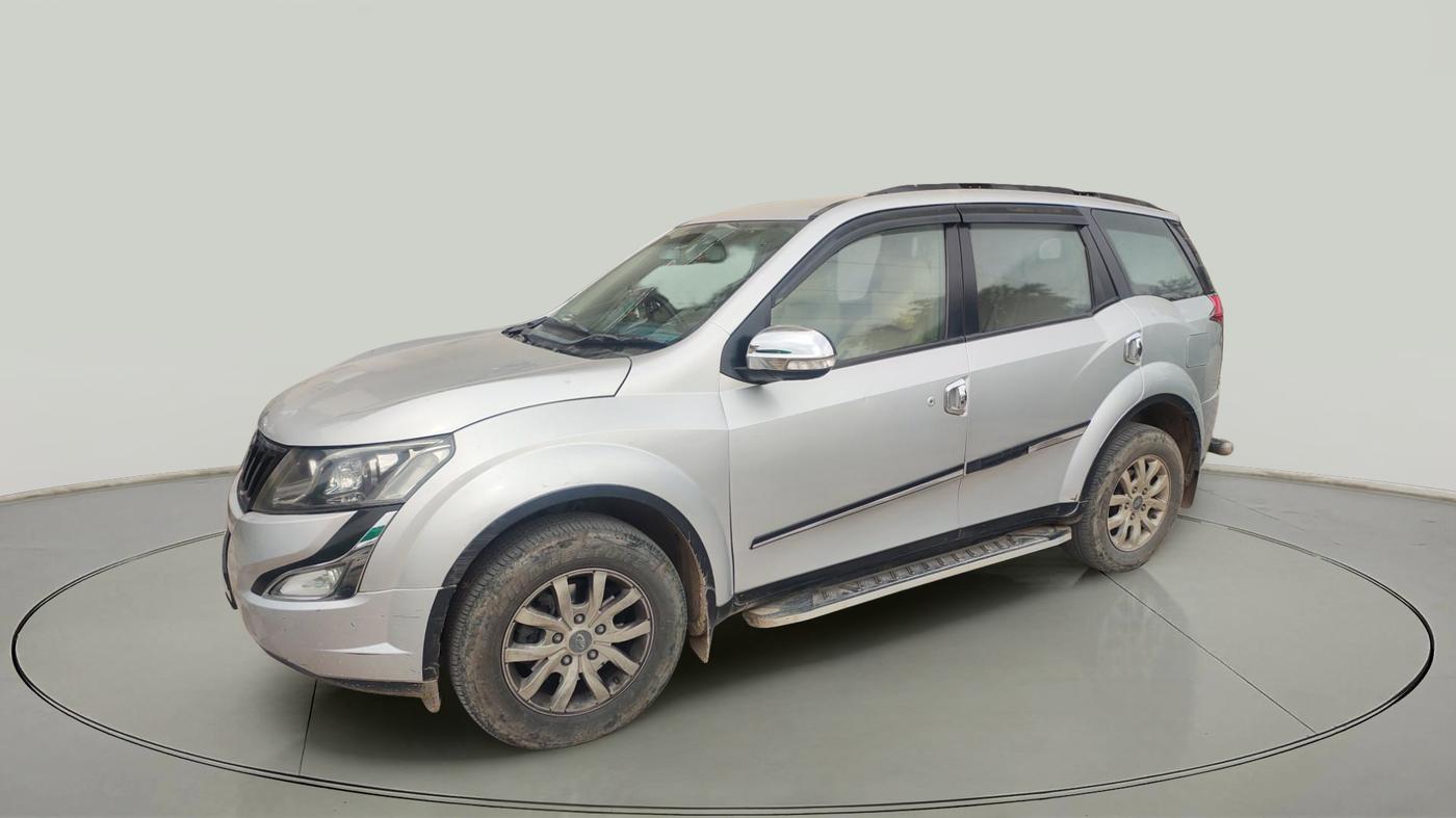 2016 Mahindra XUV500 W8 AT, Diesel, Automatic, 2,17,000 km, exterior
