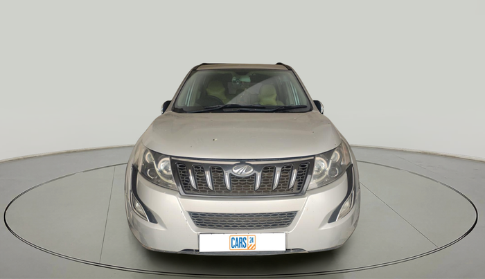 2016 Mahindra XUV500 W8 AT, Diesel, Automatic, 2,16,405 km, exterior