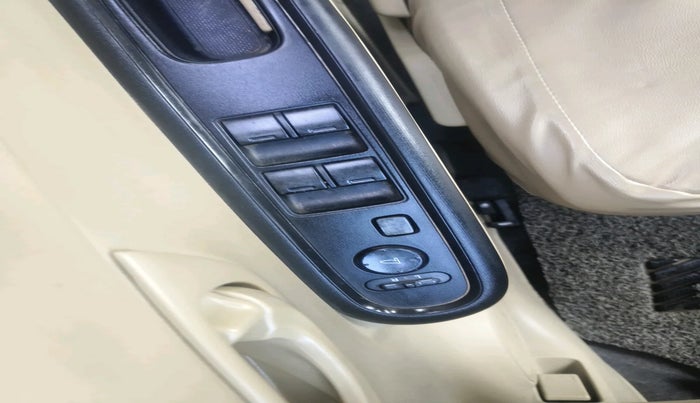 2016 Honda Amaze 1.2L I-VTEC S, Petrol, Manual, 55,733 km, interior