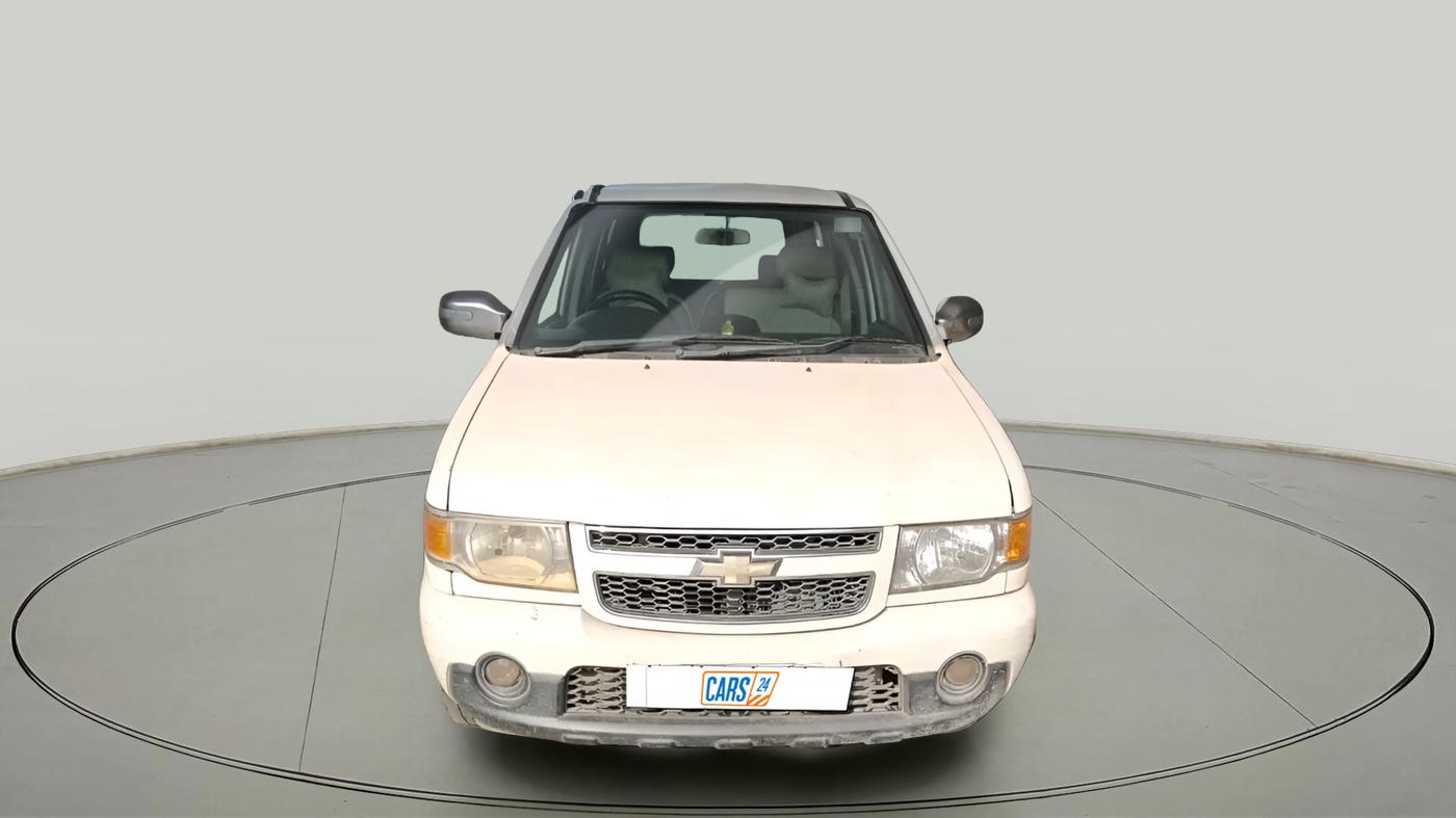 2013 Chevrolet Tavera NEO 3 7 STR BS III, Diesel, Manual, 2,01,235 km, exterior