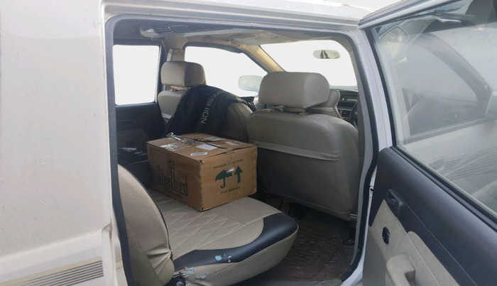 2013 Chevrolet Tavera NEO 3 7 STR BS III, Diesel, Manual, 2,01,235 km, interior