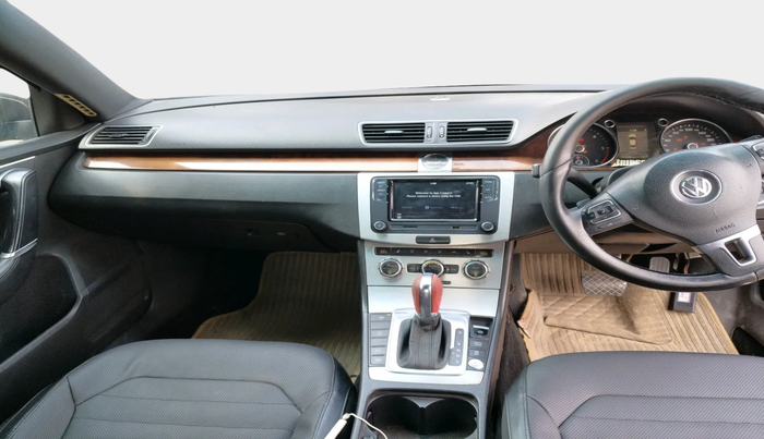 2013 Volkswagen Passat HIGHLINE DSG, Diesel, Automatic, 2,07,515 km, interior