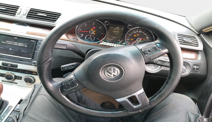 2013 Volkswagen Passat HIGHLINE DSG, Diesel, Automatic, 2,07,515 km, interior