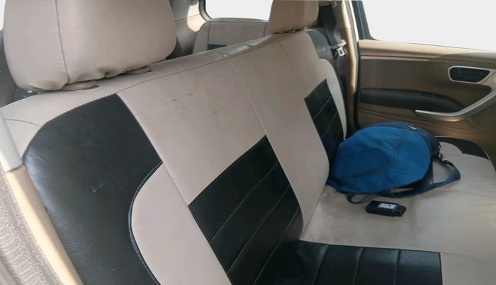 2016 Mahindra TUV300 T8, Diesel, Manual, 1,43,635 km, interior