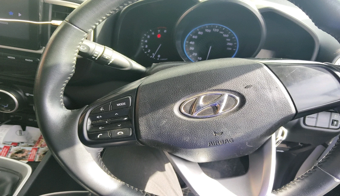 2022 Hyundai VENUE S+ 1.2, Petrol, Manual, 1,05,062 km, interior