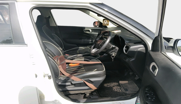 2022 Hyundai VENUE S+ 1.2, Petrol, Manual, 1,05,062 km, interior