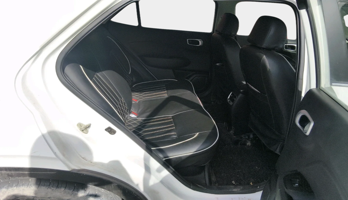 2022 Hyundai VENUE S+ 1.2, Petrol, Manual, 1,05,062 km, interior