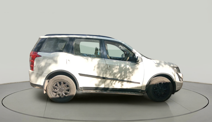 2016 Mahindra XUV500 W10 1.99, Diesel, Manual, 1,23,000 km, exterior