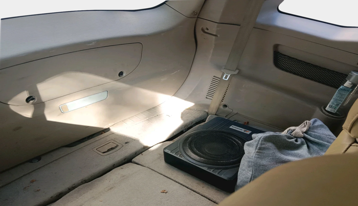 2016 Mahindra XUV500 W10 1.99, Diesel, Manual, 1,23,000 km, interior