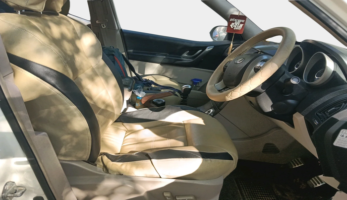 2016 Mahindra XUV500 W10 1.99, Diesel, Manual, 1,23,000 km, interior