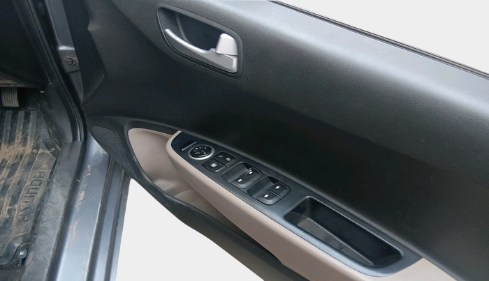 2016 Hyundai Grand i10 SPORTZ 1.2 KAPPA VTVT, Petrol, Manual, 61,631 km, interior