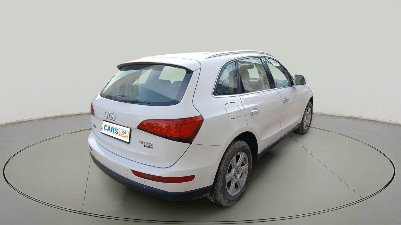 2015 Audi Q5 2.0 TDI QUATTRO, Diesel, Automatic, 1,37,076 km, exterior