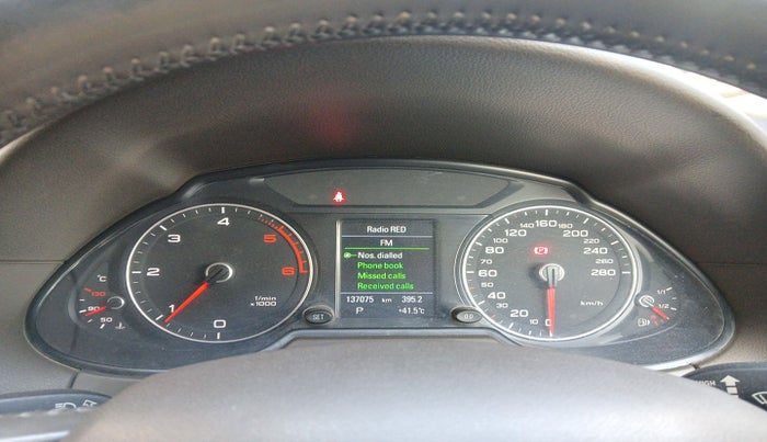 2015 Audi Q5 2.0 TDI QUATTRO, Diesel, Automatic, 1,37,076 km, interior