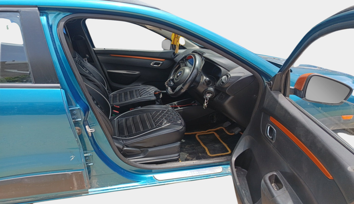 2021 Renault Kwid CLIMBER 1.0 (O), Petrol, Manual, 73,300 km, interior