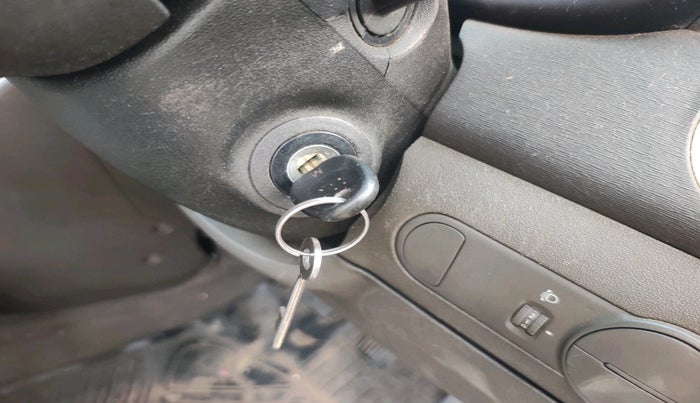 2013 Hyundai i10 ERA 1.1, Petrol, Manual, 1,16,355 km, interior