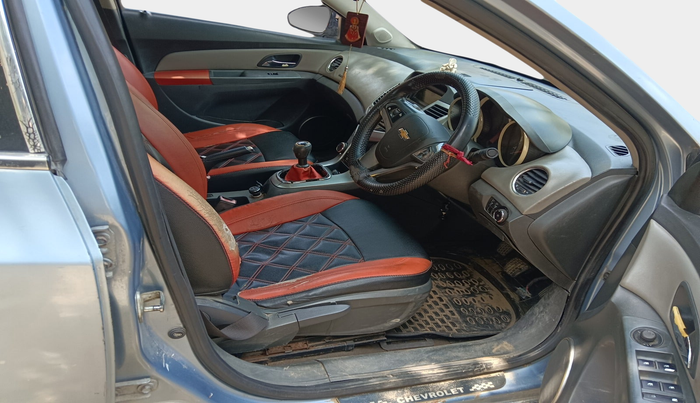 2010 Chevrolet Cruze LTZ, Diesel, Manual, 89,323 km, interior