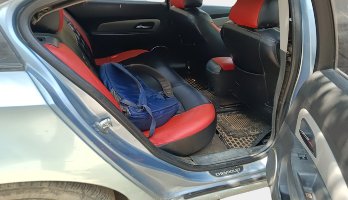 2010 Chevrolet Cruze LTZ, Diesel, Manual, 89,323 km, interior