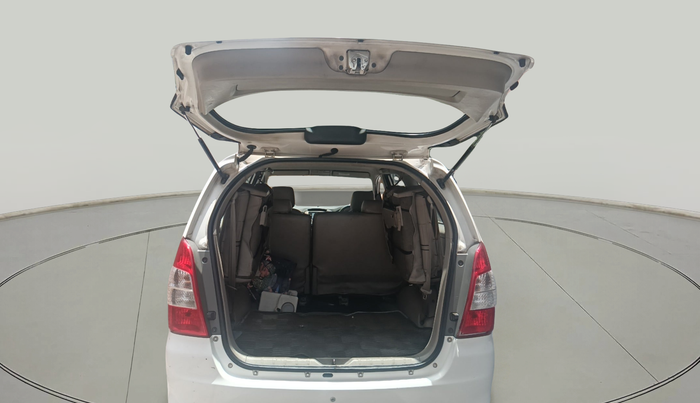 2012 Toyota Innova GX 2.5 8 STR, Diesel, Manual, 1,82,973 km, exterior