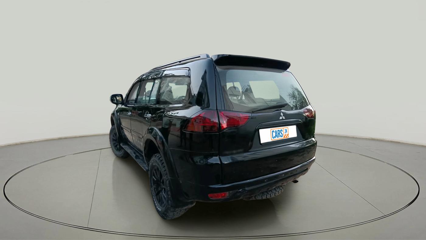 2012 Mitsubishi Pajero Sport 2.5 MT 4X4, Diesel, Manual, 1,43,600 km, exterior