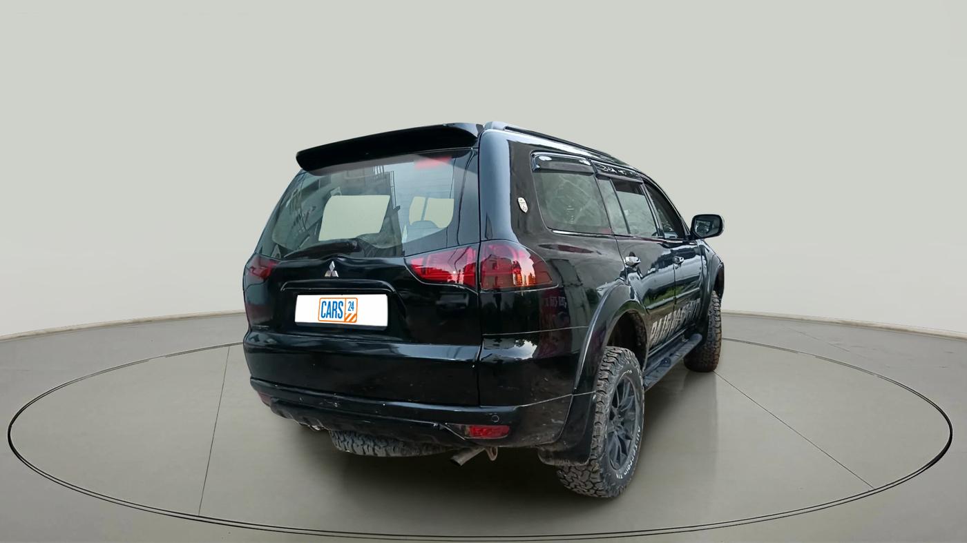 2012 Mitsubishi Pajero Sport 2.5 MT 4X4, Diesel, Manual, 1,43,600 km, exterior