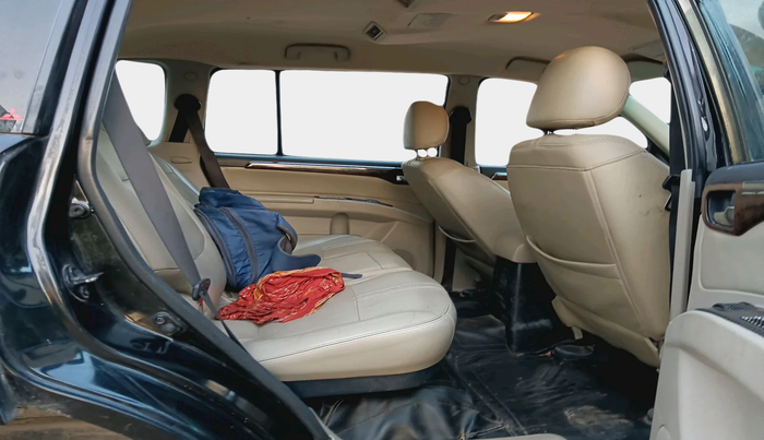 2012 Mitsubishi Pajero Sport 2.5 MT 4X4, Diesel, Manual, 1,43,600 km, interior