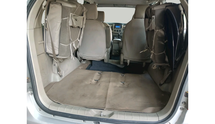 2014 Toyota Innova 2.5 GX 7 STR, Diesel, Manual, 70,018 km, exterior