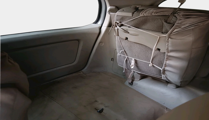 2014 Toyota Innova 2.5 GX 7 STR, Diesel, Manual, 70,018 km, interior