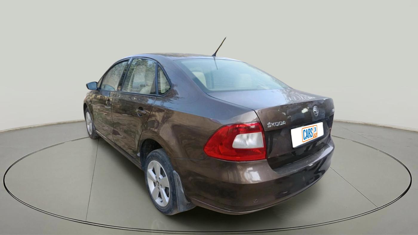 2015 Skoda Rapid 1.5 TDI CR ELEGANCE AT, Diesel, Automatic, 1,03,829 km, exterior