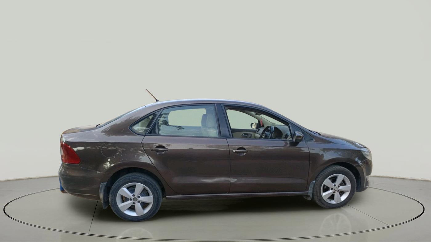2015 Skoda Rapid 1.5 TDI CR ELEGANCE AT, Diesel, Automatic, 1,03,829 km, exterior