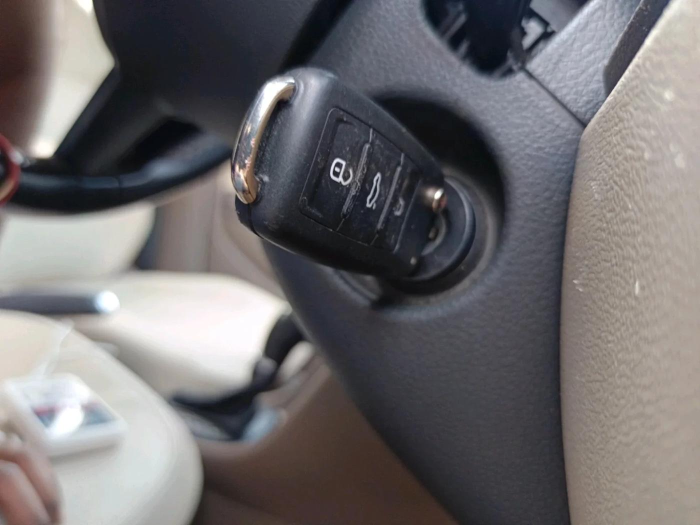 2015 Skoda Rapid 1.5 TDI CR ELEGANCE AT, Diesel, Automatic, 1,03,829 km, interior