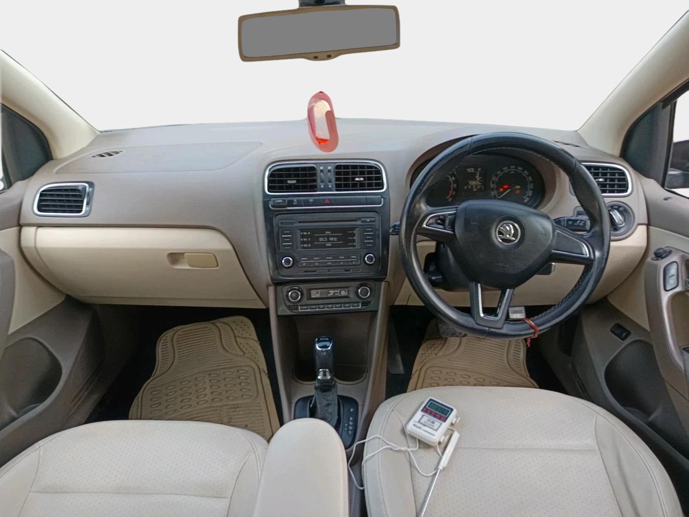 2015 Skoda Rapid 1.5 TDI CR ELEGANCE AT, Diesel, Automatic, 1,03,829 km, interior
