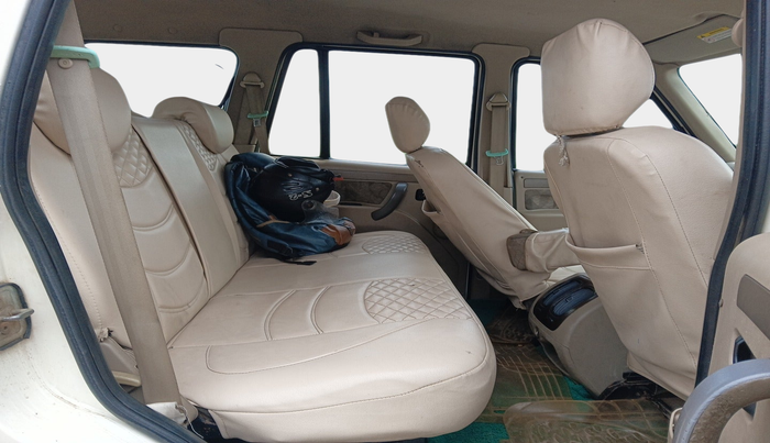 2013 Mahindra Scorpio VLX 2WD AIRBAG, Diesel, Manual, 1,47,292 km, interior
