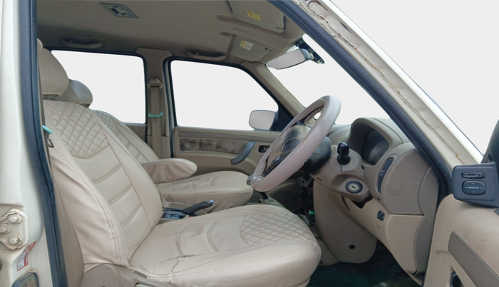 2013 Mahindra Scorpio VLX 2WD AIRBAG, Diesel, Manual, 1,47,292 km, interior