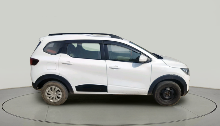 2022 Renault TRIBER RXT, Petrol, Manual, 89,239 km, exterior