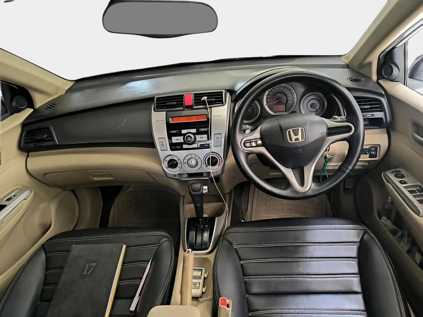 2011 Honda City 1.5L I-VTEC V AT, CNG, Automatic, 92,187 km, interior