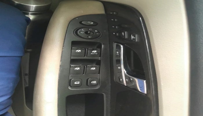 2015 Ssangyong Rexton RX7, Diesel, Automatic, 1,99,714 km, interior