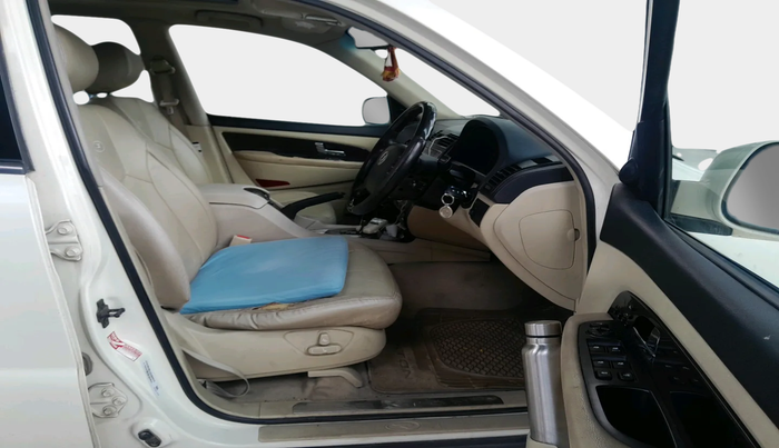 2015 Ssangyong Rexton RX7, Diesel, Automatic, 1,99,714 km, interior